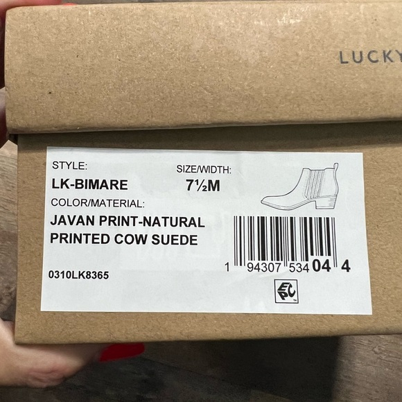 Lucky Brand Javan Print Natural Print Cow Suede Size 7 1/2 - Picture 6 of 7